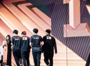 关于Scout爆冷击败美国队，比分优势明显引爆全场！的信息